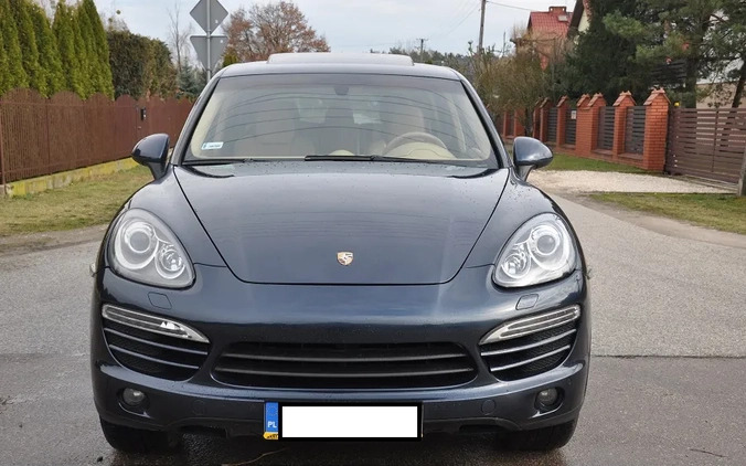 Porsche Cayenne cena 80000 przebieg: 230000, rok produkcji 2013 z Sochaczew małe 106